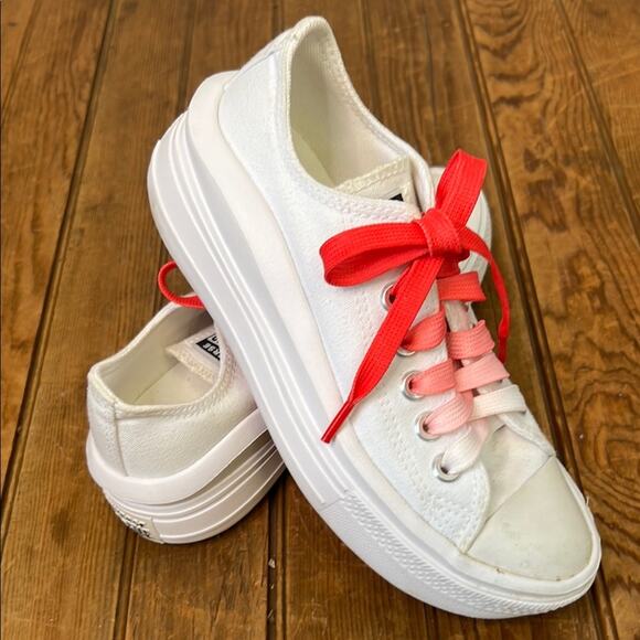Women’s or kids Converse White canvas lug sole Sneakers Classic Low-Top Design - Picture 1 of 6